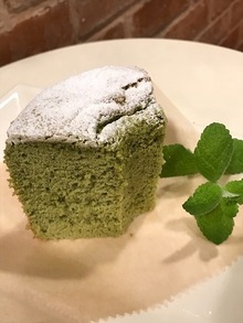 抹茶のシフォンケーキ